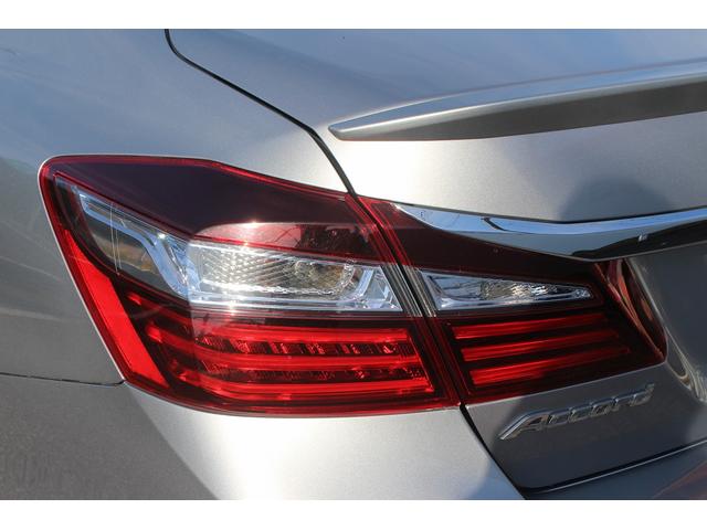 アコードハイブリッド ＥＸ　純正ナビ　禁煙車　フルセグＴＶ　バックカメラ　ＬＥＤヘッドライト　ＥＴＣ　ホンダセンシング　パワーシート　シートヒーター　スマートキー　プッシュスタート　レーンアシスト　Ｂｌｕｅｔｏｏｔｈ接続（21枚目）