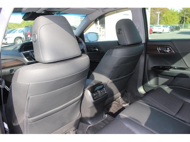 アコードハイブリッド ＥＸ　純正ナビ　禁煙車　フルセグＴＶ　バックカメラ　ＬＥＤヘッドライト　ＥＴＣ　ホンダセンシング　パワーシート　シートヒーター　スマートキー　プッシュスタート　レーンアシスト　Ｂｌｕｅｔｏｏｔｈ接続（42枚目）