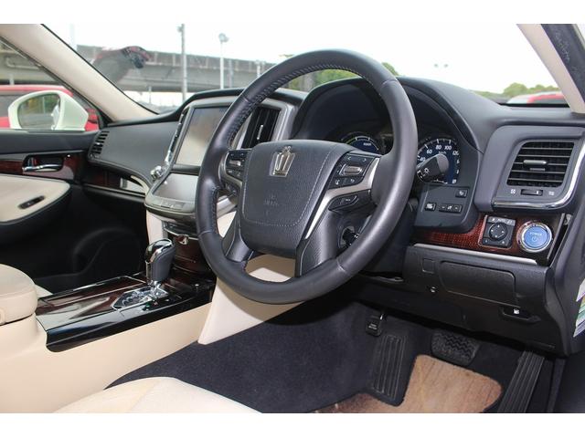 クラウンハイブリッド ロイヤルサルーン 純正ナビ フルセグTV 禁煙車 バックカメラ ETC LEDヘッドライト パワーシート シートヒーター スマートキー プッシュスタート 電動格納ミラー Bluetooth接続(33枚目)