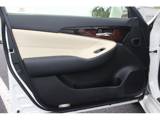 クラウンハイブリッド ロイヤルサルーン 純正ナビ フルセグTV 禁煙車 バックカメラ ETC LEDヘッドライト パワーシート シートヒーター スマートキー プッシュスタート 電動格納ミラー Bluetooth接続(49枚目)