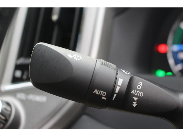 クラウンハイブリッド ロイヤルサルーン 純正ナビ フルセグTV 禁煙車 バックカメラ ETC LEDヘッドライト パワーシート シートヒーター スマートキー プッシュスタート 電動格納ミラー Bluetooth接続(59枚目)