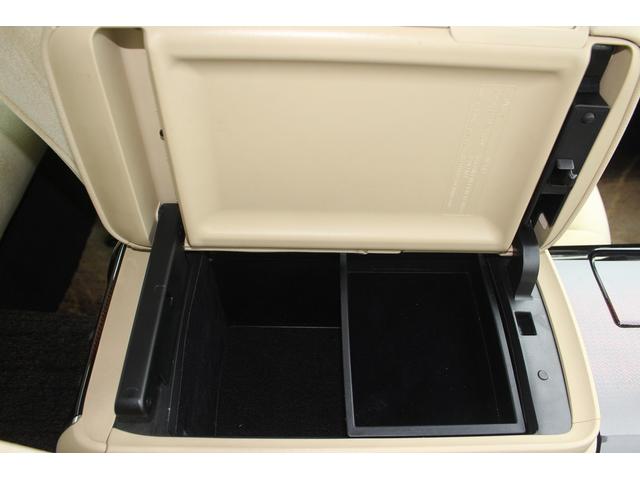 クラウンハイブリッド ロイヤルサルーン 純正ナビ フルセグTV 禁煙車 バックカメラ ETC LEDヘッドライト パワーシート シートヒーター スマートキー プッシュスタート 電動格納ミラー Bluetooth接続(66枚目)