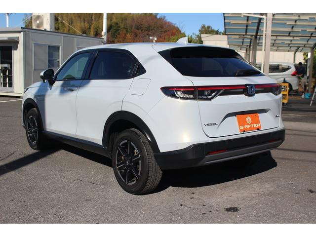 ヴェゼル ｅ：ＨＥＶ　Ｘ　ｃａｒｏｚｚｅｒｉａナビ　禁煙車　ホンダセンシング　ＬＥＤヘッドライト　ＥＴＣ　純正１６ＡＷ　ＵＳＢソケット　クリアランスソナー　ブレーキホールド　プッシュスタート（13枚目）