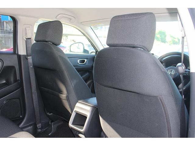 ヴェゼル ｅ：ＨＥＶ　Ｘ　ｃａｒｏｚｚｅｒｉａナビ　禁煙車　ホンダセンシング　ＬＥＤヘッドライト　ＥＴＣ　純正１６ＡＷ　ＵＳＢソケット　クリアランスソナー　ブレーキホールド　プッシュスタート（34枚目）