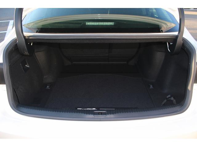 IS IS300h バージョンL サンルーフ 禁煙車 純正ナビ 温冷黒革シート バックカメラ LEDヘッドライト レーダークルーズコントロール 衝突軽減ブレーキ スマートキー プッシュスタート Bluetooth接続(78枚目)