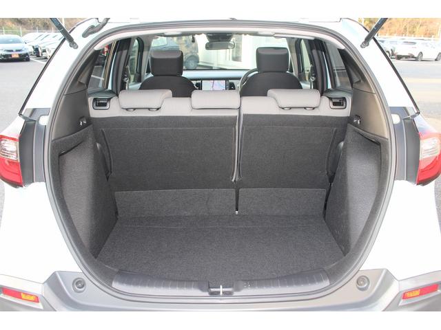 フィット クロスター　禁煙車　ワンオーナー　純正ナビ　バックカメラ　フルセグＴＶ　ホンダセンシング　ＬＥＤヘッドライト　ＥＴＣ　障害物センサー　クルーズコントロール　電動格納ミラー（37枚目）