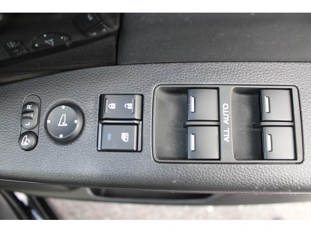 オデッセイハイブリッド ハイブリッドアブソルート・ＥＸホンダセンシング　禁煙車　後席モニター　純正９型ナビ　フルセグテレビ　バックカメラ　黒革シート　両側電動スライドドア（56枚目）