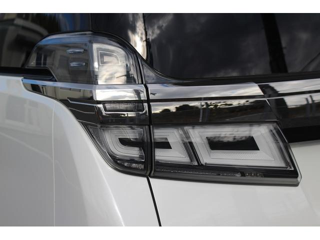 ヴェルファイア ２．５Ｚ　後期型　禁煙車　９型ディスプレイオーディオ　後席フリップダウンモニター　フルセグＴＶ　サンルーフ　バックカメラ　７人乗り　ＥＴＣ　衝突軽減ブレーキ　Ｂｌｕｅｔｏｏｔｈ接続　純正１８インチアルミホイール（15枚目）