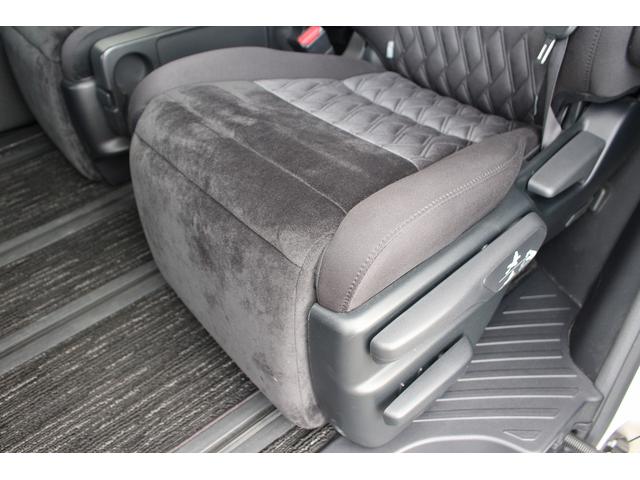 ヴェルファイア ２．５Ｚ　後期型　禁煙車　９型ディスプレイオーディオ　後席フリップダウンモニター　フルセグＴＶ　サンルーフ　バックカメラ　７人乗り　ＥＴＣ　衝突軽減ブレーキ　Ｂｌｕｅｔｏｏｔｈ接続　純正１８インチアルミホイール（40枚目）