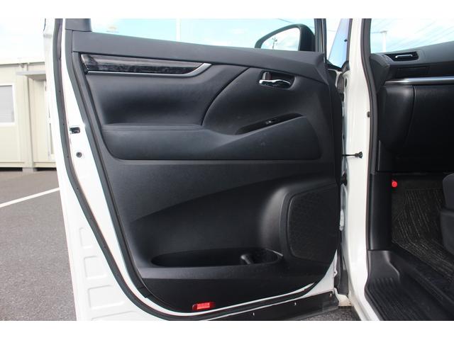 ヴェルファイア ２．５Ｚ　後期型　禁煙車　９型ディスプレイオーディオ　後席フリップダウンモニター　フルセグＴＶ　サンルーフ　バックカメラ　７人乗り　ＥＴＣ　衝突軽減ブレーキ　Ｂｌｕｅｔｏｏｔｈ接続　純正１８インチアルミホイール（47枚目）