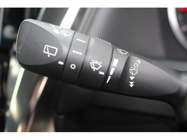 ヴェルファイア ２．５Ｚ　後期型　禁煙車　９型ディスプレイオーディオ　後席フリップダウンモニター　フルセグＴＶ　サンルーフ　バックカメラ　７人乗り　ＥＴＣ　衝突軽減ブレーキ　Ｂｌｕｅｔｏｏｔｈ接続　純正１８インチアルミホイール（61枚目）