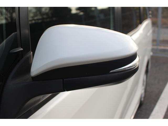 ヴォクシー ハイブリッドＶ　後期型　禁煙車　フリップダウンモニター　アルパインナビ　両側電動スライドドア　フルセグＴＶ　バックカメラ　　温熱シート　ＬＥＤヘッドライト　ＥＴＣ　クルーズコントロール　プッシュスタート（24枚目）