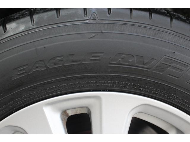 ヴォクシー ハイブリッドＶ　後期型　禁煙車　フリップダウンモニター　アルパインナビ　両側電動スライドドア　フルセグＴＶ　バックカメラ　　温熱シート　ＬＥＤヘッドライト　ＥＴＣ　クルーズコントロール　プッシュスタート（30枚目）