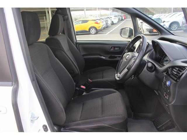 ヴォクシー ハイブリッドＶ　後期型　禁煙車　フリップダウンモニター　アルパインナビ　両側電動スライドドア　フルセグＴＶ　バックカメラ　　温熱シート　ＬＥＤヘッドライト　ＥＴＣ　クルーズコントロール　プッシュスタート（33枚目）