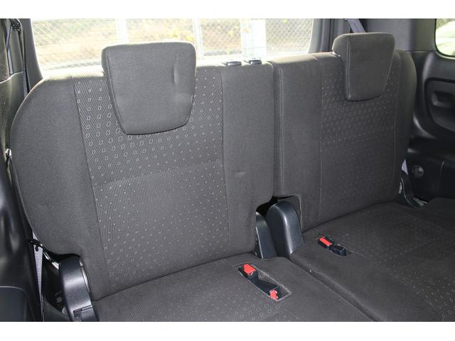 ヴォクシー ハイブリッドＶ　後期型　禁煙車　フリップダウンモニター　アルパインナビ　両側電動スライドドア　フルセグＴＶ　バックカメラ　　温熱シート　ＬＥＤヘッドライト　ＥＴＣ　クルーズコントロール　プッシュスタート（39枚目）