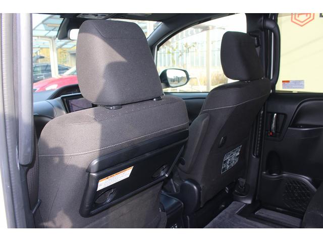 ヴォクシー ハイブリッドＶ　後期型　禁煙車　フリップダウンモニター　アルパインナビ　両側電動スライドドア　フルセグＴＶ　バックカメラ　　温熱シート　ＬＥＤヘッドライト　ＥＴＣ　クルーズコントロール　プッシュスタート（44枚目）