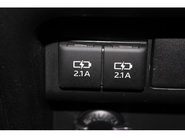 ヴォクシー ハイブリッドＶ　後期型　禁煙車　フリップダウンモニター　アルパインナビ　両側電動スライドドア　フルセグＴＶ　バックカメラ　　温熱シート　ＬＥＤヘッドライト　ＥＴＣ　クルーズコントロール　プッシュスタート（71枚目）