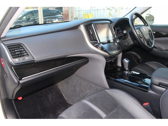 クラウンハイブリッド アスリートＳ　Ｊ－フロンティアリミテッド　禁煙車　純正ナビ　フルセグテレビ　サイドバックカメラ　ＥＴＣ　レーダークルコン　ＬＥＤヘッドライト　黒半革シート　プッシュスタート　スマートキー　クリアランスソナー（43枚目）