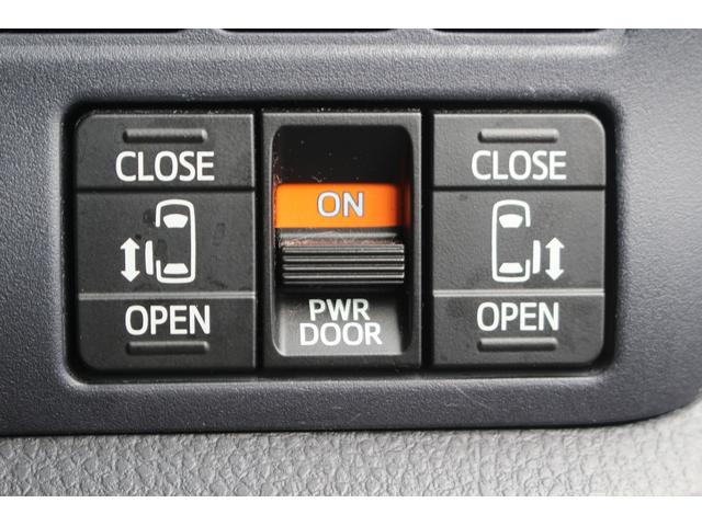 ヴォクシー ＺＳ　煌　禁煙車　純正１０インチナビ　フルセグテレビ　純正１１型後席モニター　バックカメラ　両側電動スライドドア　ＥＴＣ　シートヒーター　スマートキー　プッシュスタート（5枚目）