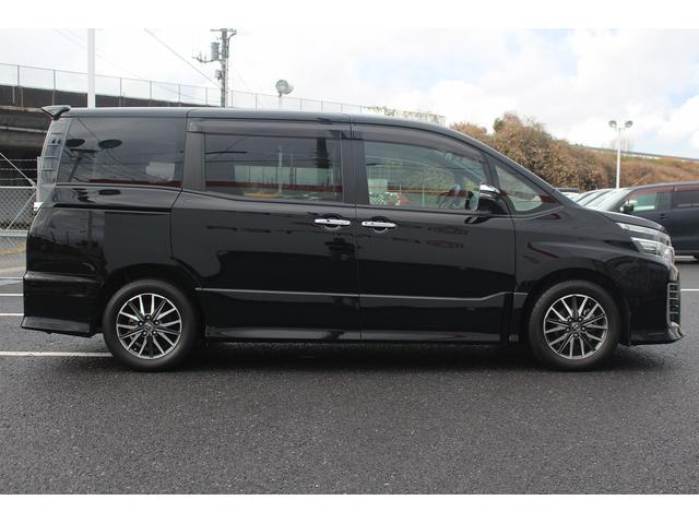 ヴォクシー ＺＳ　煌　禁煙車　純正１０インチナビ　フルセグテレビ　純正１１型後席モニター　バックカメラ　両側電動スライドドア　ＥＴＣ　シートヒーター　スマートキー　プッシュスタート（10枚目）