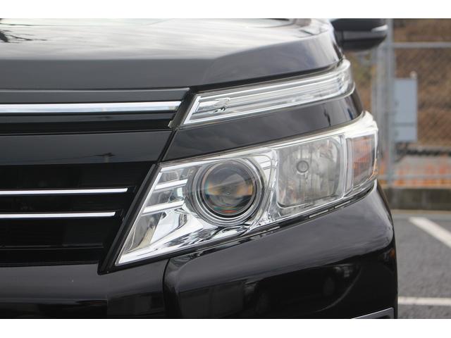 ヴォクシー ＺＳ　煌　禁煙車　純正１０インチナビ　フルセグテレビ　純正１１型後席モニター　バックカメラ　両側電動スライドドア　ＥＴＣ　シートヒーター　スマートキー　プッシュスタート（18枚目）