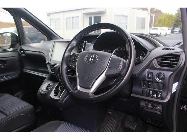 ヴォクシー ＺＳ　煌　禁煙車　純正１０インチナビ　フルセグテレビ　純正１１型後席モニター　バックカメラ　両側電動スライドドア　ＥＴＣ　シートヒーター　スマートキー　プッシュスタート（28枚目）