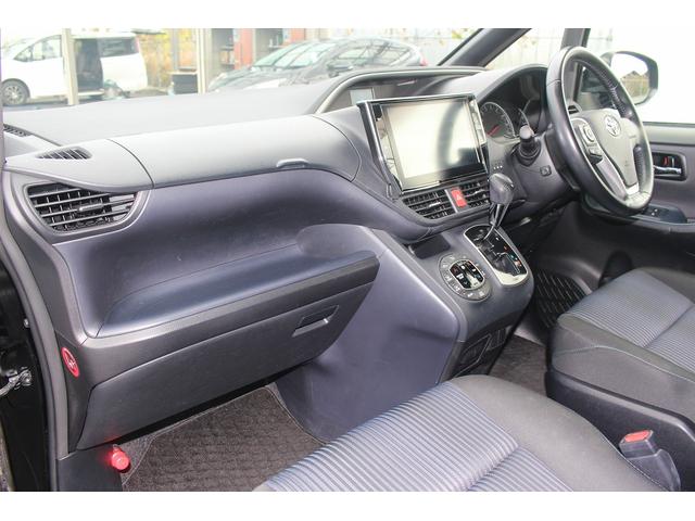 ヴォクシー ＺＳ　煌　禁煙車　純正１０インチナビ　フルセグテレビ　純正１１型後席モニター　バックカメラ　両側電動スライドドア　ＥＴＣ　シートヒーター　スマートキー　プッシュスタート（46枚目）