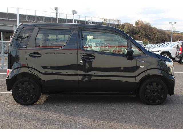 ワゴンＲ ハイブリッドＦＸ　禁煙車　ケンウッドナビ　地デジ　バックカメラ　コーナーセンサー　シートヒーター　オートライト　電動格納式ミラー　スマートキー　プッシュスタート　Ｂｌｕｅｔｏｏｔｈ接続（10枚目）