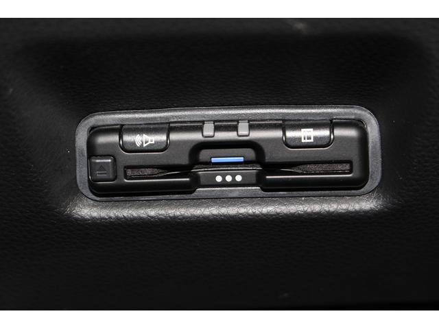 フィット ｅ：ＨＥＶ　ＲＳ　後期型　禁煙車　純正９型ナビ　フルセグＴＶ　バックカメラ　ハーフレザーシート　ＬＥＤヘッドライト　レーダークルーズコントロール　純正１６インチホイール　ＥＴＣ　衝突軽減ブレーキ　Ｂｌｕｅｔｏｏｔｈ接続（7枚目）