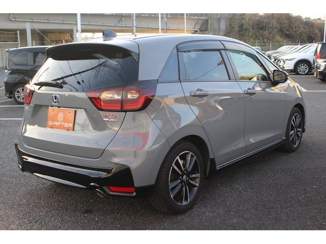 フィット ｅ：ＨＥＶ　ＲＳ　後期型　禁煙車　純正９型ナビ　フルセグＴＶ　バックカメラ　ハーフレザーシート　ＬＥＤヘッドライト　レーダークルーズコントロール　純正１６インチホイール　ＥＴＣ　衝突軽減ブレーキ　Ｂｌｕｅｔｏｏｔｈ接続（11枚目）