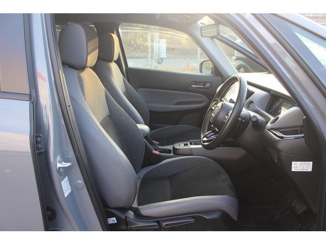 フィット ｅ：ＨＥＶ　ＲＳ　後期型　禁煙車　純正９型ナビ　フルセグＴＶ　バックカメラ　ハーフレザーシート　ＬＥＤヘッドライト　レーダークルーズコントロール　純正１６インチホイール　ＥＴＣ　衝突軽減ブレーキ　Ｂｌｕｅｔｏｏｔｈ接続（33枚目）