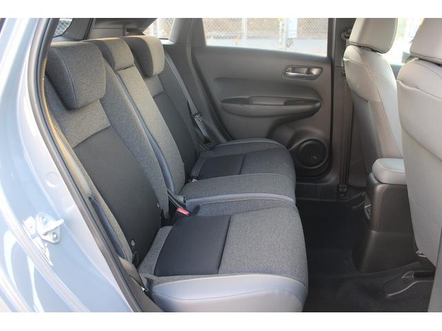 フィット ｅ：ＨＥＶ　ＲＳ　後期型　禁煙車　純正９型ナビ　フルセグＴＶ　バックカメラ　ハーフレザーシート　ＬＥＤヘッドライト　レーダークルーズコントロール　純正１６インチホイール　ＥＴＣ　衝突軽減ブレーキ　Ｂｌｕｅｔｏｏｔｈ接続（37枚目）