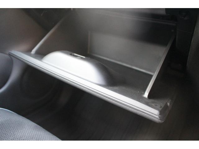 フィット ｅ：ＨＥＶ　ＲＳ　後期型　禁煙車　純正９型ナビ　フルセグＴＶ　バックカメラ　ハーフレザーシート　ＬＥＤヘッドライト　レーダークルーズコントロール　純正１６インチホイール　ＥＴＣ　衝突軽減ブレーキ　Ｂｌｕｅｔｏｏｔｈ接続（66枚目）