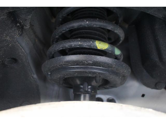 フィット ｅ：ＨＥＶ　ＲＳ　後期型　禁煙車　純正９型ナビ　フルセグＴＶ　バックカメラ　ハーフレザーシート　ＬＥＤヘッドライト　レーダークルーズコントロール　純正１６インチホイール　ＥＴＣ　衝突軽減ブレーキ　Ｂｌｕｅｔｏｏｔｈ接続（72枚目）