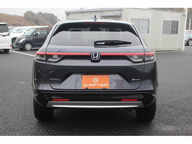 ヴェゼル ｅ：ＨＥＶ　Ｚ　純正ディスプレイオーディオ　バックカメラ　フルセグ　ＥＴＣ　レーダークルーズコントロール　ハーフレザーシート　シートヒーター　電動リアゲート　Ｂｌｕｅｔｏｏｔｈ接続　プッシュスタート（12枚目）