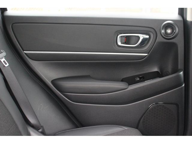 ヴェゼル ｅ：ＨＥＶ　Ｚ　純正ディスプレイオーディオ　バックカメラ　フルセグ　ＥＴＣ　レーダークルーズコントロール　ハーフレザーシート　シートヒーター　電動リアゲート　Ｂｌｕｅｔｏｏｔｈ接続　プッシュスタート（37枚目）