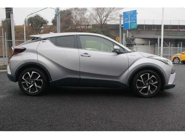 Ｃ－ＨＲ Ｇ　純正９型ナビ　フルセグＴＶ　バックカメラ　レーダークルーズコントロール　ＬＥＤヘッドライト　ＥＴＣ　シートヒーター　ダークブラウン半革シート　ブラインドスポットモニター　純正１８インチアルミホイール（11枚目）