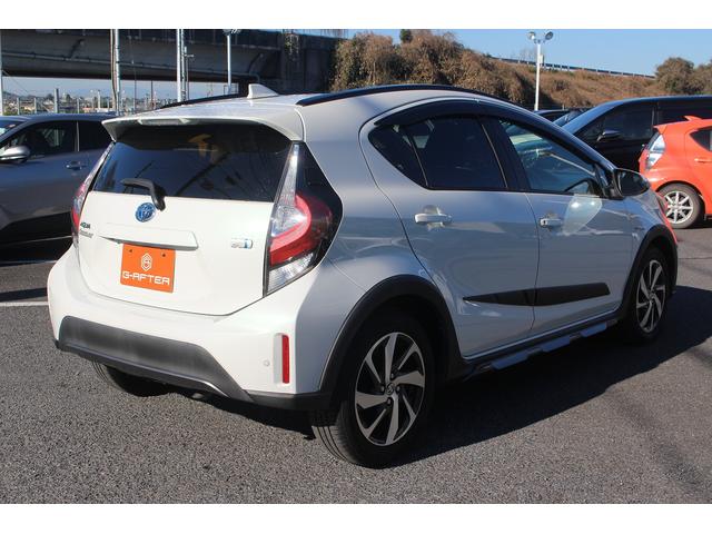 アクア クロスオーバー トヨタセーフティセンス 禁煙車 純正9型ナビ フルセグTV Bカメラ LEDヘッドライト ハーフレザーシート ETC シートヒーター スマートキー プッシュスタート Bluetooth接続(11枚目)