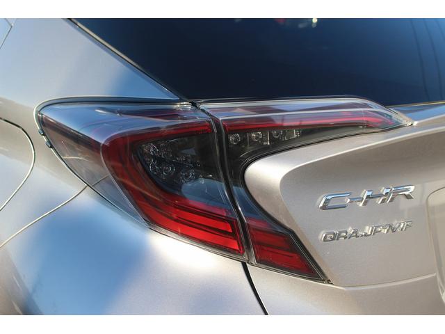 Ｃ－ＨＲ Ｇ　トヨタセーフティセンスＰ　禁煙車　純正９型ナビ　フルセグＴＶ　バックカメラ　ブラインドスポットモニター　ＬＥＤヘッドライト　　快適温熱シート　ＥＴＣ　１８インチ５本Ｙ字スポークアルミ　ハーフレザー（21枚目）