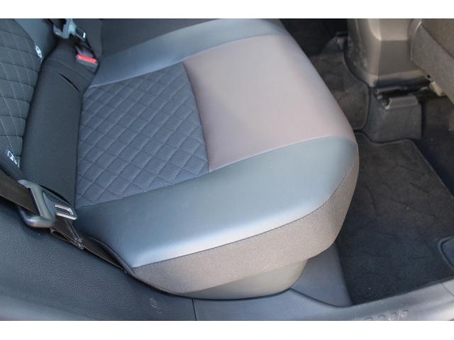 Ｃ－ＨＲ Ｇ　トヨタセーフティセンスＰ　禁煙車　純正９型ナビ　フルセグＴＶ　バックカメラ　ブラインドスポットモニター　ＬＥＤヘッドライト　　快適温熱シート　ＥＴＣ　１８インチ５本Ｙ字スポークアルミ　ハーフレザー（37枚目）