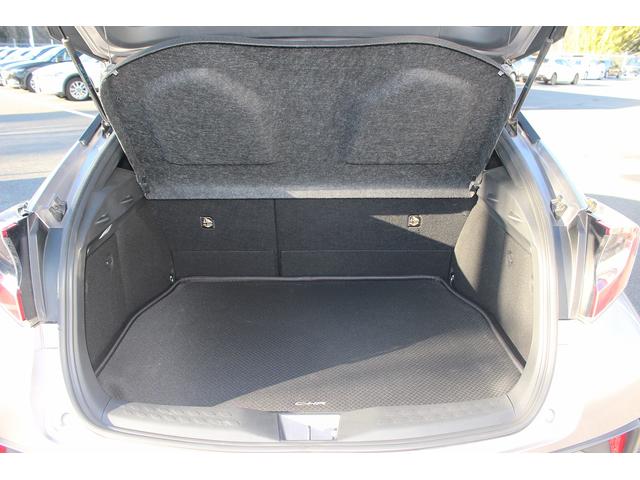 Ｃ－ＨＲ Ｇ　トヨタセーフティセンスＰ　禁煙車　純正９型ナビ　フルセグＴＶ　バックカメラ　ブラインドスポットモニター　ＬＥＤヘッドライト　　快適温熱シート　ＥＴＣ　１８インチ５本Ｙ字スポークアルミ　ハーフレザー（39枚目）