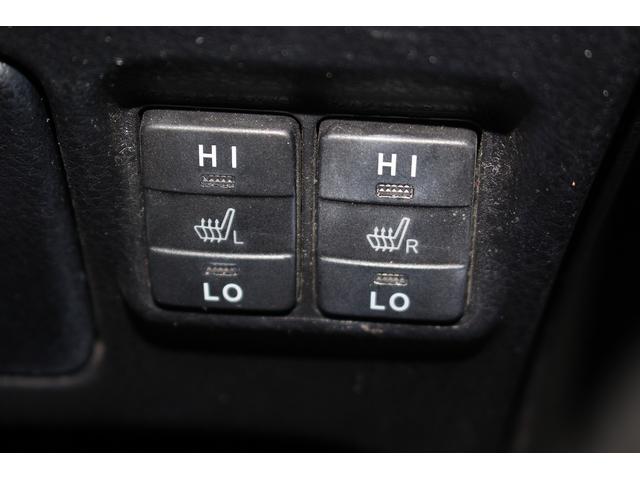 エスクァイア Ｇｉ　プレミアムパッケージ　ブラックテーラード　後期型　トヨタセーフティセンス　禁煙車　アルバイン１１型ナビ　フルセグＴＶ　アルバインフリップダウンモニター　両側電動スライドドア　ＬＥＤヘッドライト　ＥＴＣ　スマートキー　Ｂｌｕｅｔｏｏｔｈ接続（8枚目）