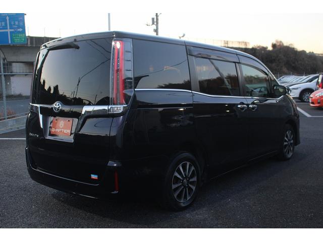 エスクァイア Ｇｉ　プレミアムパッケージ　ブラックテーラード　後期型　トヨタセーフティセンス　禁煙車　アルバイン１１型ナビ　フルセグＴＶ　アルバインフリップダウンモニター　両側電動スライドドア　ＬＥＤヘッドライト　ＥＴＣ　スマートキー　Ｂｌｕｅｔｏｏｔｈ接続（12枚目）