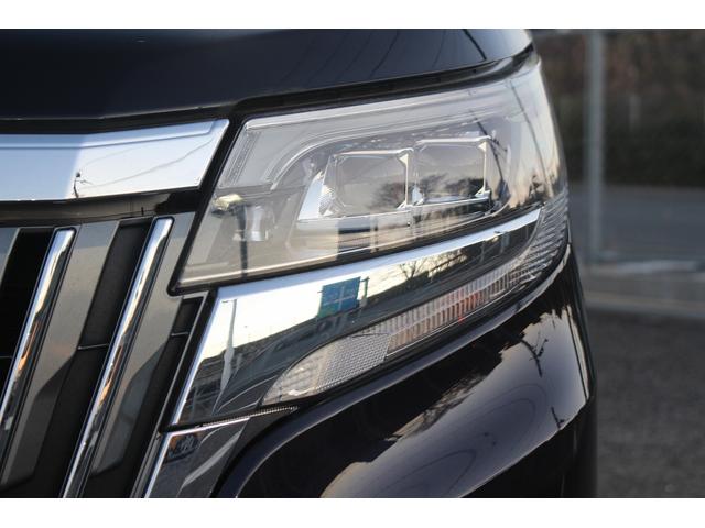 エスクァイア Ｇｉ　プレミアムパッケージ　ブラックテーラード　後期型　トヨタセーフティセンス　禁煙車　アルバイン１１型ナビ　フルセグＴＶ　アルバインフリップダウンモニター　両側電動スライドドア　ＬＥＤヘッドライト　ＥＴＣ　スマートキー　Ｂｌｕｅｔｏｏｔｈ接続（19枚目）