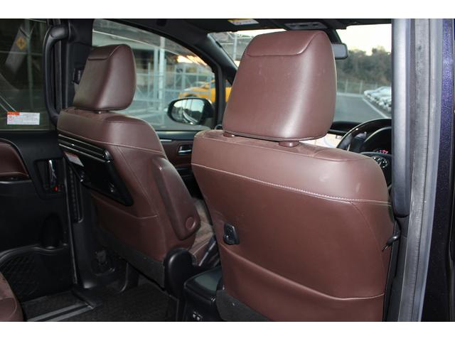 エスクァイア Ｇｉ　プレミアムパッケージ　ブラックテーラード　後期型　トヨタセーフティセンス　禁煙車　アルバイン１１型ナビ　フルセグＴＶ　アルバインフリップダウンモニター　両側電動スライドドア　ＬＥＤヘッドライト　ＥＴＣ　スマートキー　Ｂｌｕｅｔｏｏｔｈ接続（38枚目）