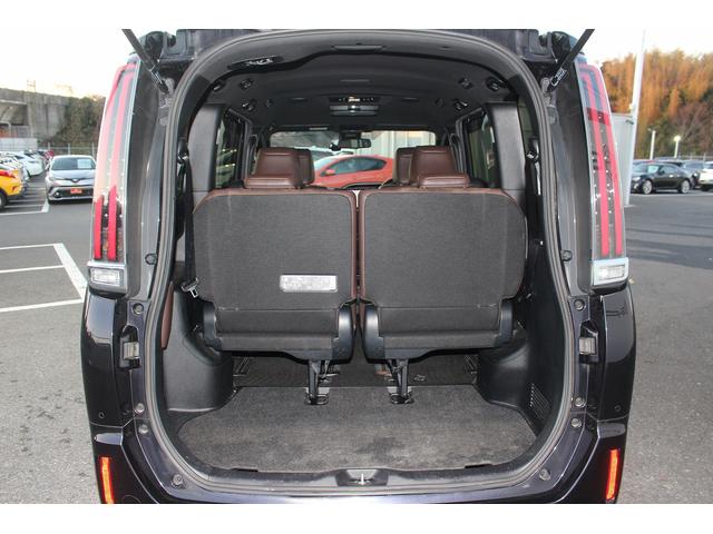 エスクァイア Ｇｉ　プレミアムパッケージ　ブラックテーラード　後期型　トヨタセーフティセンス　禁煙車　アルバイン１１型ナビ　フルセグＴＶ　アルバインフリップダウンモニター　両側電動スライドドア　ＬＥＤヘッドライト　ＥＴＣ　スマートキー　Ｂｌｕｅｔｏｏｔｈ接続（44枚目）