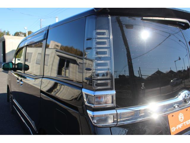 ヴォクシー ＺＳ　煌　後期型　禁煙車　純正１０インチナビ　フリップダウンモニター　フルセグテレビ　両側電動スライドドア　バックカメラ　ＥＴＣ　クルーズコントロール　スマートキー　プッシュスタート（21枚目）