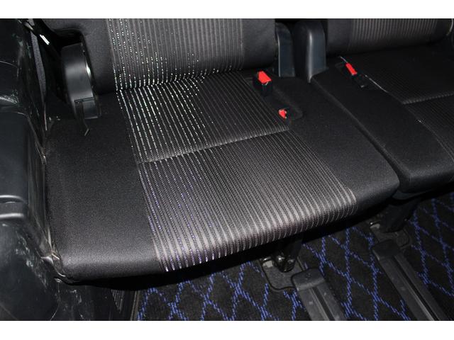ヴォクシー ＺＳ　煌　後期型　禁煙車　純正１０インチナビ　フリップダウンモニター　フルセグテレビ　両側電動スライドドア　バックカメラ　ＥＴＣ　クルーズコントロール　スマートキー　プッシュスタート（40枚目）