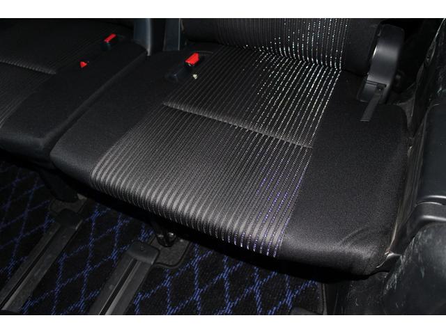 ヴォクシー ＺＳ　煌　後期型　禁煙車　純正１０インチナビ　フリップダウンモニター　フルセグテレビ　両側電動スライドドア　バックカメラ　ＥＴＣ　クルーズコントロール　スマートキー　プッシュスタート（48枚目）