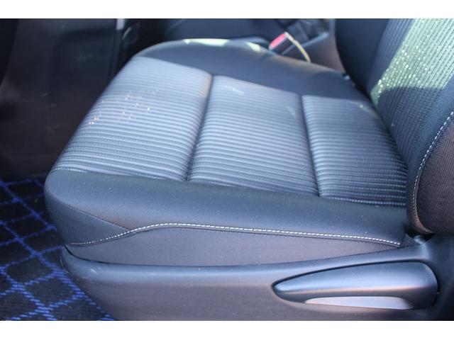 ヴォクシー ＺＳ　煌　後期型　禁煙車　純正１０インチナビ　フリップダウンモニター　フルセグテレビ　両側電動スライドドア　バックカメラ　ＥＴＣ　クルーズコントロール　スマートキー　プッシュスタート（52枚目）